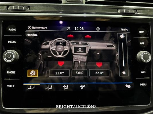 Volkswagen Tiguan eHybrid R-Line Business 1.4 TSI 265pk 2023 (Origineel-NL), S-332-LX