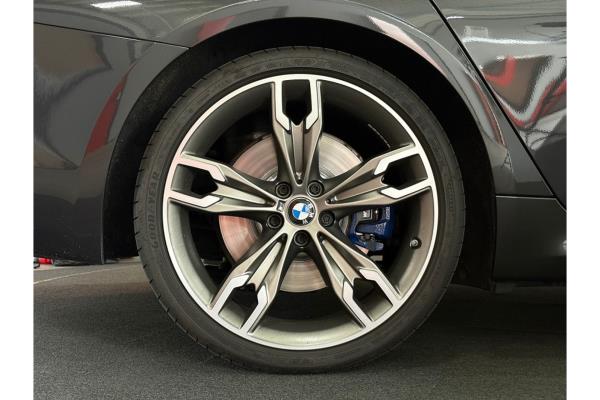 BMW M550d xDrive 5 Serie High Executive 399pk 2019 5-Serie, R-967-HZ