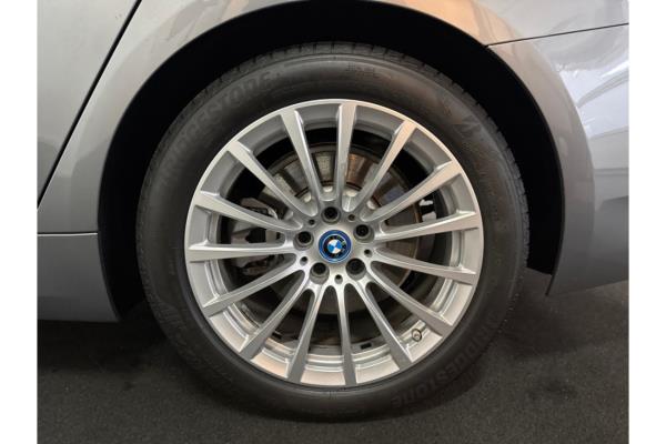 BMW 530e Business Edition Plus 292pk 2023 (Origineel-NL) 5-Serie, T-498-JN