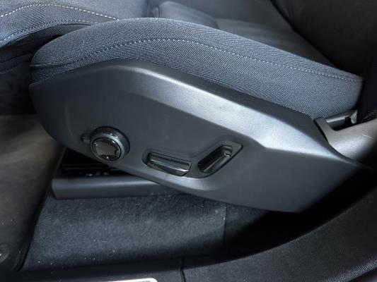 Volvo XC90 T8 AWD Plus Dark 457pk 2025 7-Persoons (1.100 KM) Fabrieksgarantie
