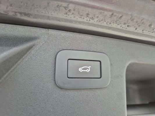 Land Rover Discovery Sport P300e Dynamic Se AWD 309pk 2023, 2EEB519