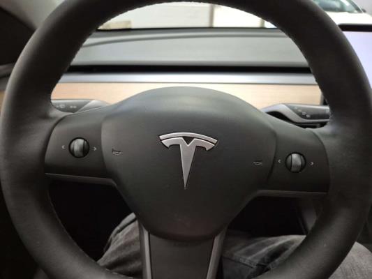 Tesla Model Y Long Range AWD 75 kWh 351pk 2023 (Origineel-NL), T-610-DJ