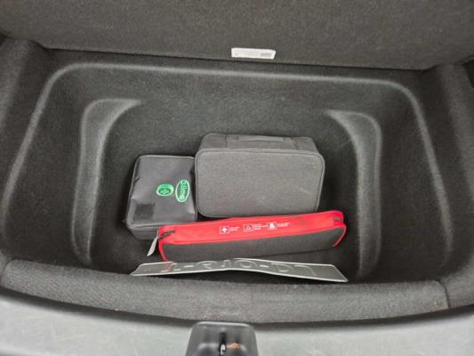 Tesla Model Y Long Range AWD 75 kWh 351pk 2023 (Origineel-NL), T-610-DJ