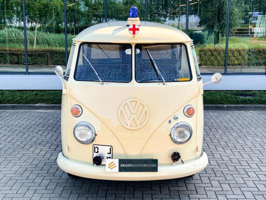 Volkswagen T1 Ambulance Transporter 1500-27 1965, BE-02-41