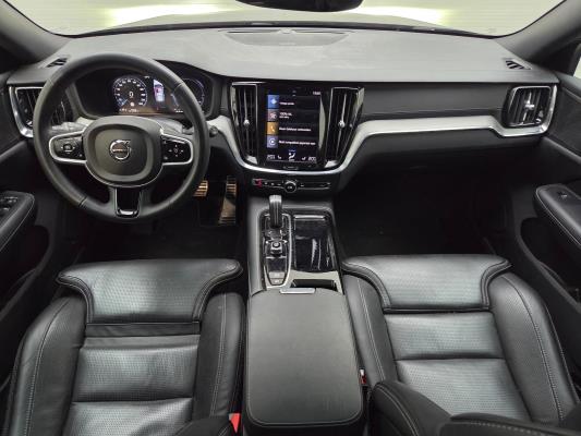 Volvo V60 T6 Recharge R-Design 2.0 AWD 398pk 2022 (Origineel-NL), P-467-DX