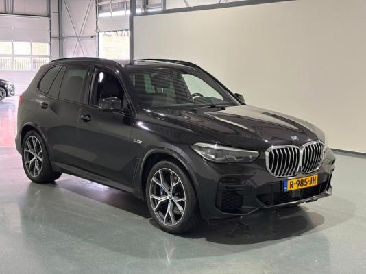 BMW X5 xDrive45e High Executive M-pakket 398pk 2022 (Origineel-NL), R-985-JH