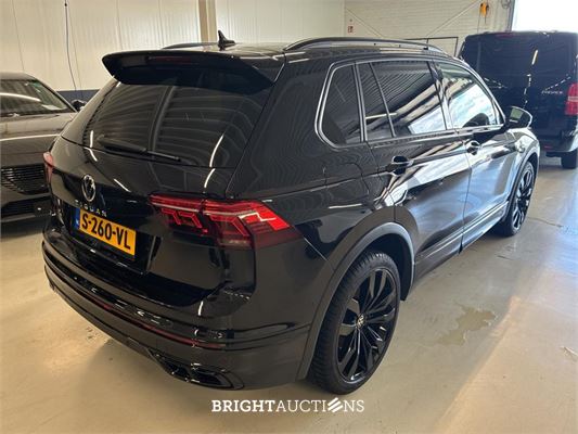 Volkswagen Tiguan eHybrid R-Line Business 1.4 TSI 265pk 2023 (Origineel-NL), S-260-VL