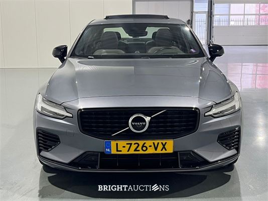 Volvo S60 Recharge T8 R-Design 2.0 AWD 392pk 2021 (Origineel-NL), L-726-VX