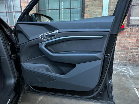 Audi e-tron 50 quattro edition 71 kWh 313pk 2020 (Origineel-NL+1e eigenaar), K-399-HL