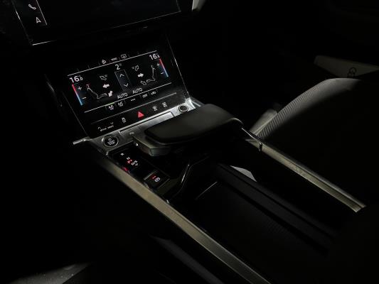 Audi e-tron Sportback 55 Quattro Business Edition 95 kWh 408pk 2020 (Origineel-NL + 1e Eigenaar), K-592-GL