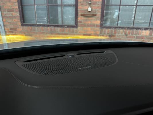 Volvo XC90 T8 AWD Plus Dark 457pk 2025 7-Persoons (1.100 KM) Fabrieksgarantie
