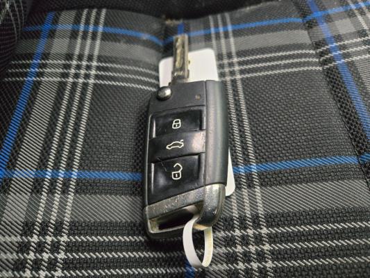 Volkswagen Golf GTE 1.4 TSI 150pk 2016 (Origineel-NL), ND-044-P