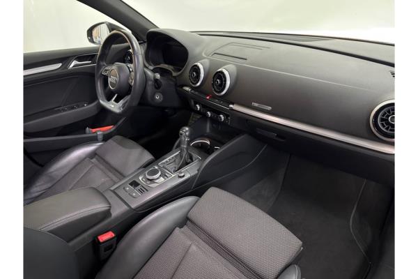 Audi A3 Limousine 35 CoD Advance Sport TFSI 149pk 2019 (Origineel-NL), ZL-485-D