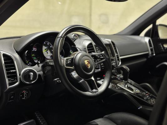 Porsche Cayenne S E-Hybrid 3.0 V6 416pk Sport-Chrono (Origineel-NL), HJ-798-D