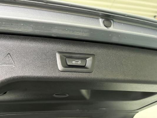 BMW 530e Touring Business Edition Plus M-Pakket 292pk 2023 (Origineel-NL) 5-Serie, S-330-LL