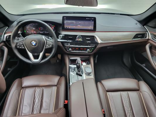 BMW 520i 5-serie Touring Business Edition Plus 184pk 2023 (Origineel-NL) 5-Serie, S-218-VX