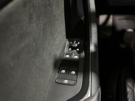 Škoda Kodiaq Automaat Sportline Business Pano 1.5 TSI 150pk 2021, L-825-BK