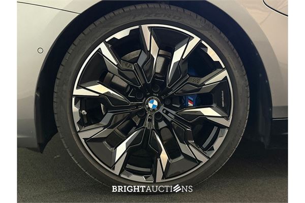BMW 530e M Sport Edition 374pk 2025 (Origineel-NL) 5-Serie, HSJ-28-J