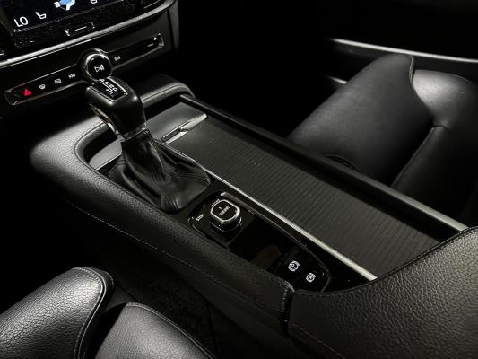 Volvo V90 2.0 T5 Momentum 254pk 2017 (Origineel-NL), PJ-218-K