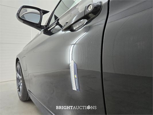 BMW 330e Centennial High Executive 272pk 2016 (Origineel-NL) 3-Serie, KZ-231-H
