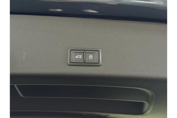 Audi Q8 e-tron 50 Advanced Edition Quattro 95 kWh 340pk 2023 (Origineel-NL), T-481-TT