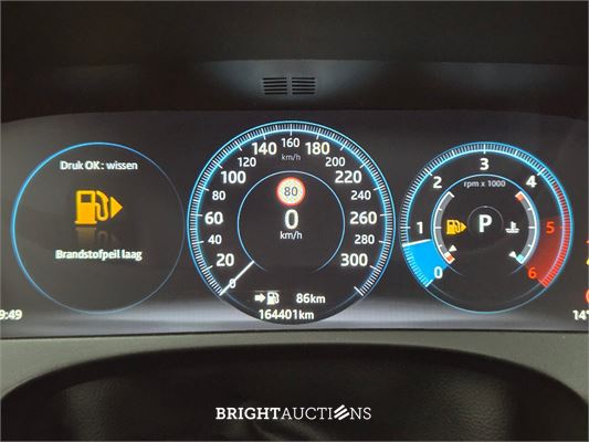 Jaguar F-PACE Portfolio 20d 2.0 AWD 180pk 2017 (Origineel-NL), NT-557-F