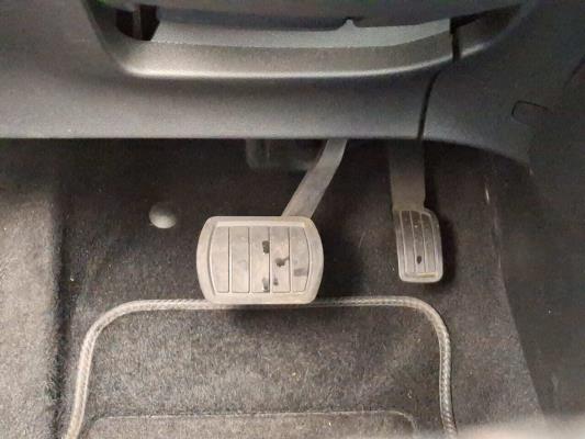 Peugeot 208 Ev Active 50 kWh 136pk 2022 (Origineel-NL), P-132-LT