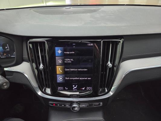 Volvo V60 T6 Recharge R-Design 2.0 AWD 398pk 2022 (Origineel-NL), P-467-DX