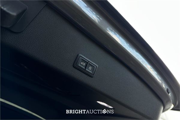 Audi e-tron Sportback 50 S edition Quattro 71 kWh 313pk 2021, T-261-RR
