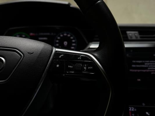 Audi e-tron 55 quattro edition 95 kWh 408pk 2020 (Origineel-NL + 1e eigenaar), K-077-BL