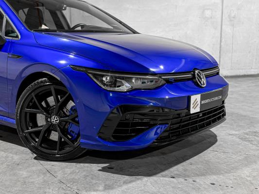 Volkswagen Golf VIII R 4Motion 20th Annniversary -AKRAPOVIC- 2.0 TSI 320pk 2023 LIMITED (Golf 8), NL-KENTEKEN