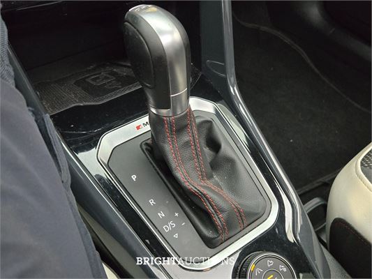 Volkswagen T-Roc 4Motion Sport Business R 2.0 TSI 191pk 2019, X-032-DJ