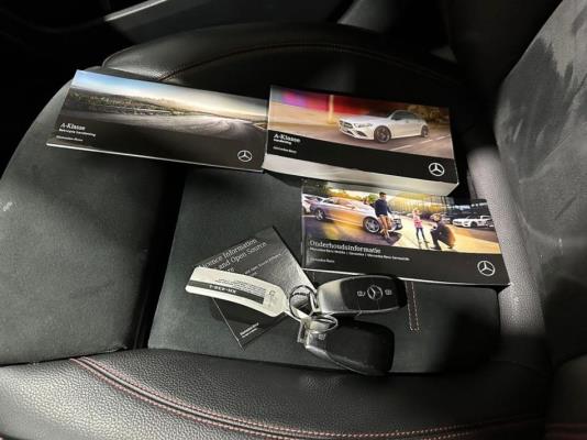 Mercedes-Benz A200 Business Solution AMG 163pk 2019 (Origineel-NL) A-Klasse, XH-436-L