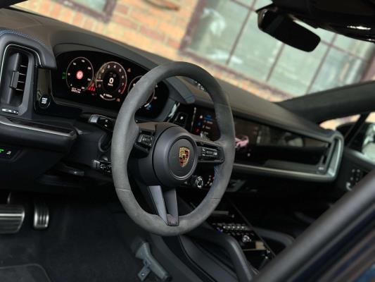 Porsche Cayenne Coupe 4.0 V8 S (1st owner) 474hp 2024 Manufacturer's Warranty