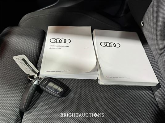 Audi Q4 e-tron 40 Launch edition Advanced 77 kWh 204pk 2021 (Origineel-NL), N-414-FZ