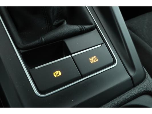 Volkswagen Golf Life Business 1.0 TSI 111pk 2021, KDR-05-V