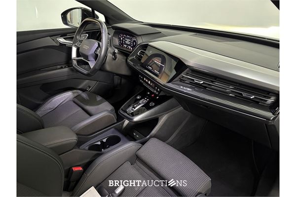 Audi Q4 35 Launch edition S Competition 55 kWh 2022 (Origineel-NL), P-141-FF