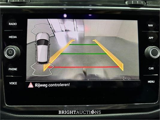 Volkswagen Tiguan eHybrid R-Line Business 1.4 TSI 265pk 2023 (Origineel-NL), S-332-LX