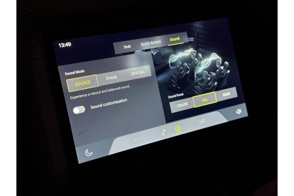 Lotus Eletre EDS 450 4WD 112 kWh 612pk 2023 (Origineel-NL), X-319-JJ