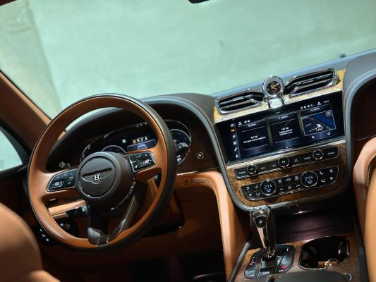Bentley Bentayga 4.0 V8 549pk 2022 (Origineel-NL + 1e Eigenaar), N-251-VK