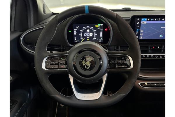 Fiat 500C Abarth Turismo 42 kWh 155pk 2025 (Origineel-NL), HSZ-26-J