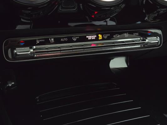 Mercedes-Benz A 180 Business Solution AMG 136pk 2020 (Origineel-NL) A-klasse, H-152-HP