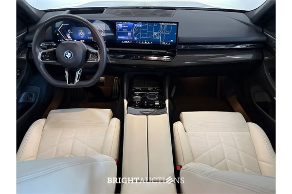 BMW 530e M Sport Edition 374pk 2025 (Origineel-NL) 5-Serie, HSJ-28-J
