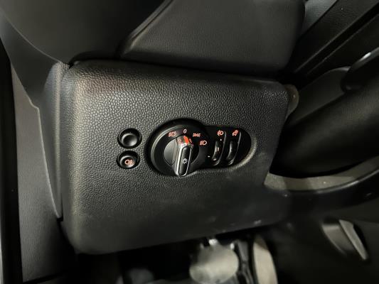 MINI Cooper Electric Essential 33 kWh 184pk 2021 F56 (Origineel-NL), L-232-DH