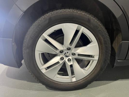 Škoda Enyaq 204pk 2022 (Origineel-NL), P-876-JX