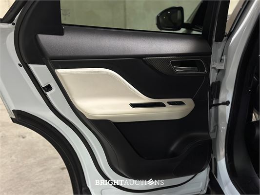 Jaguar F-Pace 5.0 V8 S/C AWD SVR 551pk 2019, T-214-ZB