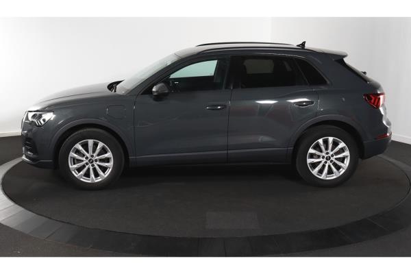 Audi Q3 45 e Advanced edition TFSI 266pk 2022 (Origineel-NL), P-044-SK