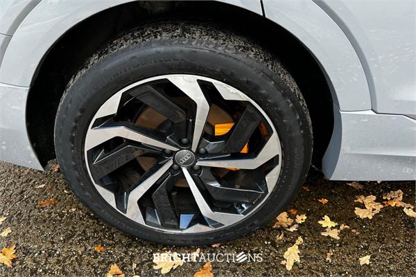 Audi e-tron Sportback 50 S edition Quattro 71 kWh 313pk 2021, T-261-RR