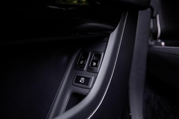 Rolls-Royce Cullinan 6.75 V12 (NOVITEC-WIDEBODY) 570pk 2021