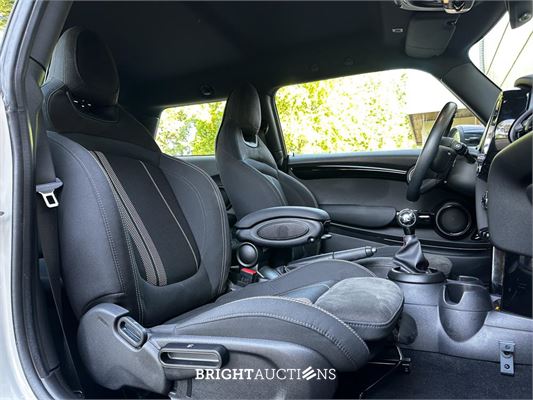 MINI Cooper Mini Dalston Edition JCW 1.5 136pk 2021 (Origineel-NL + 1e eigenaar), K-608-VG